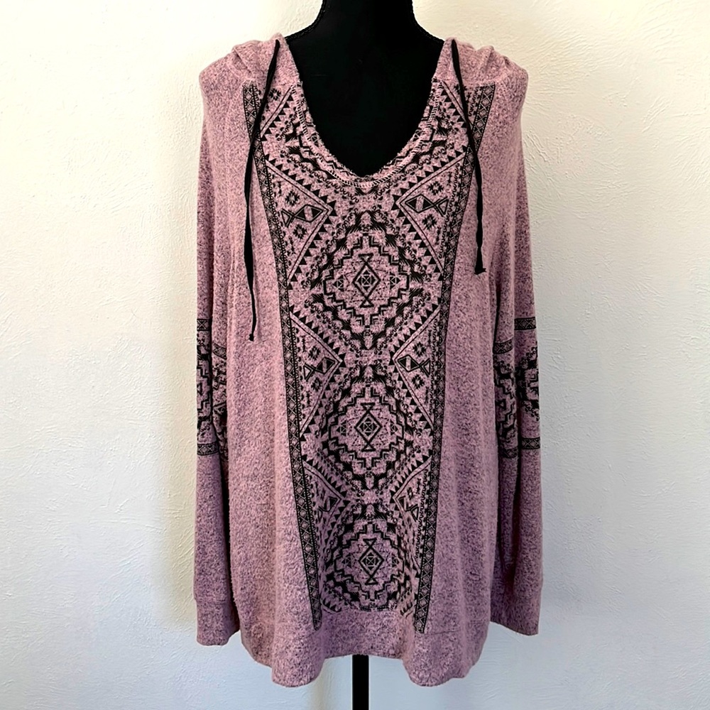 Women’s v-neck hooded sweater